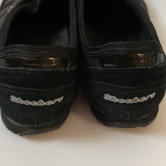 Skechers! - Picture 4 of 4